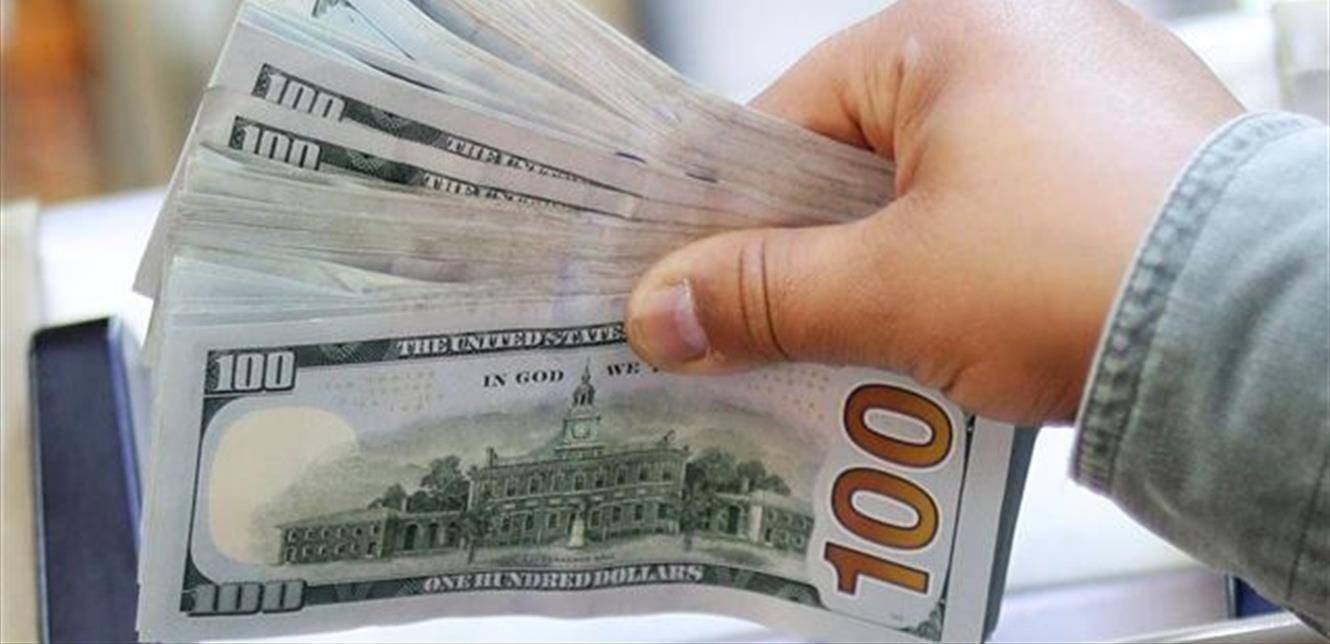 كم بلغ سعر دولار السوق السوداء صباح الخميس؟!