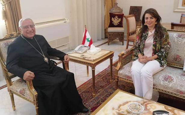 اتـــصـــــل بالحريري وغادر الى مصر العبسي عرض التــطـــورات مع شريـم وتــــريـــسي شمعون