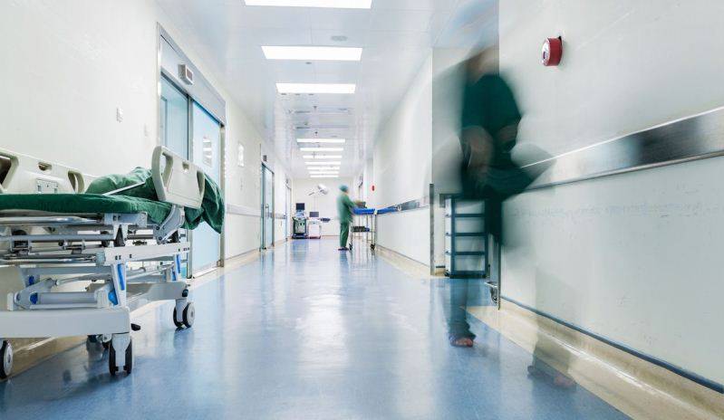 هارون طالب وزير الصحة بالتدخل: المستشفيات الخاصة تتعرض لضغوطات مالية ومعنوية