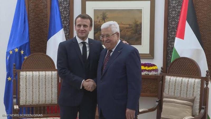 ماكرون يؤكد للرئيس الفلسطيني موقف فرنسا الداعم للسلام
