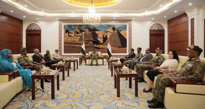 السودان يقر تعديلات دستورية تسمح لأعضاء مجلسي السيادة والوزراء بالترشح للانتخابات