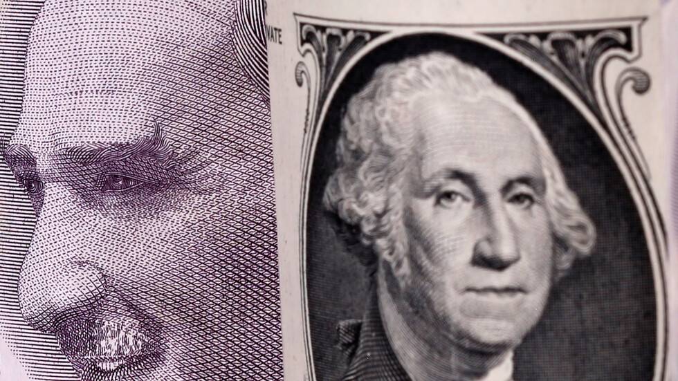 الليرة التركية تهبط إلى مستوى قياسي جديد مقابل الدولار