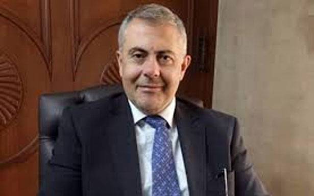 المحافظ عبود امر بـرفـع السيارات المهملة والمتروكة في الشوارع بسبب خطورتها على السلامة العامة