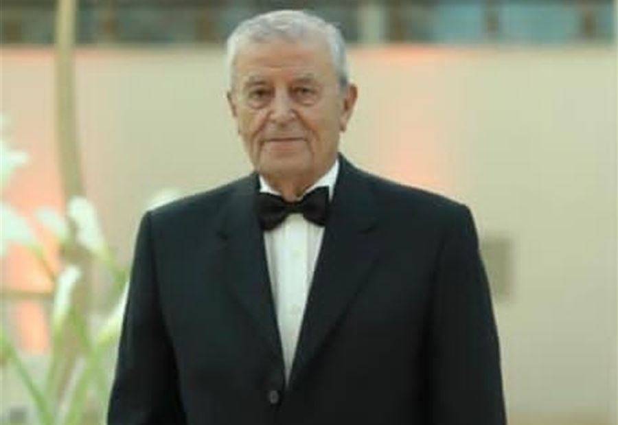 توفيت إبنته قبل أيام... الموت يُغيب مدير عام سابق