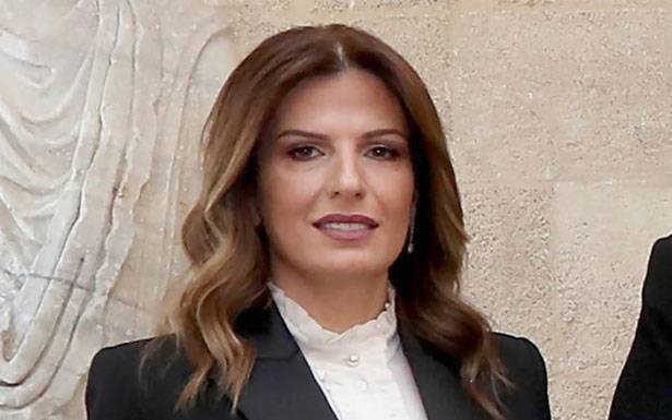 يمين نوهت بمبادرة «لازم نتعلّم لان العلم مفتاح العمل »