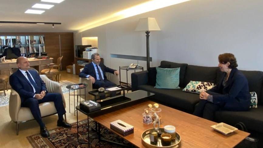 باسيل استقبل السفيرة الفرنسية في لبنان