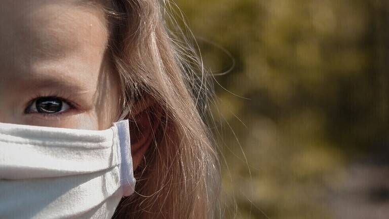 الأطفال ينتجون أجساما مضادة مختلفة عن البالغين استجابة لـ SARS-CoV-2