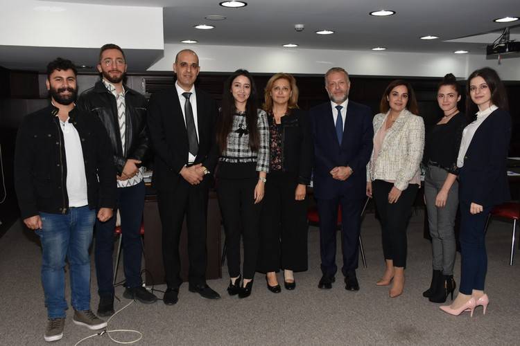 ورشة عمل عبر تقنية Zoom المستدامة للدكتورة هالة فيصل ابو صمصم عن وضع المؤسسات الاجتماعيةSocial Enterprises