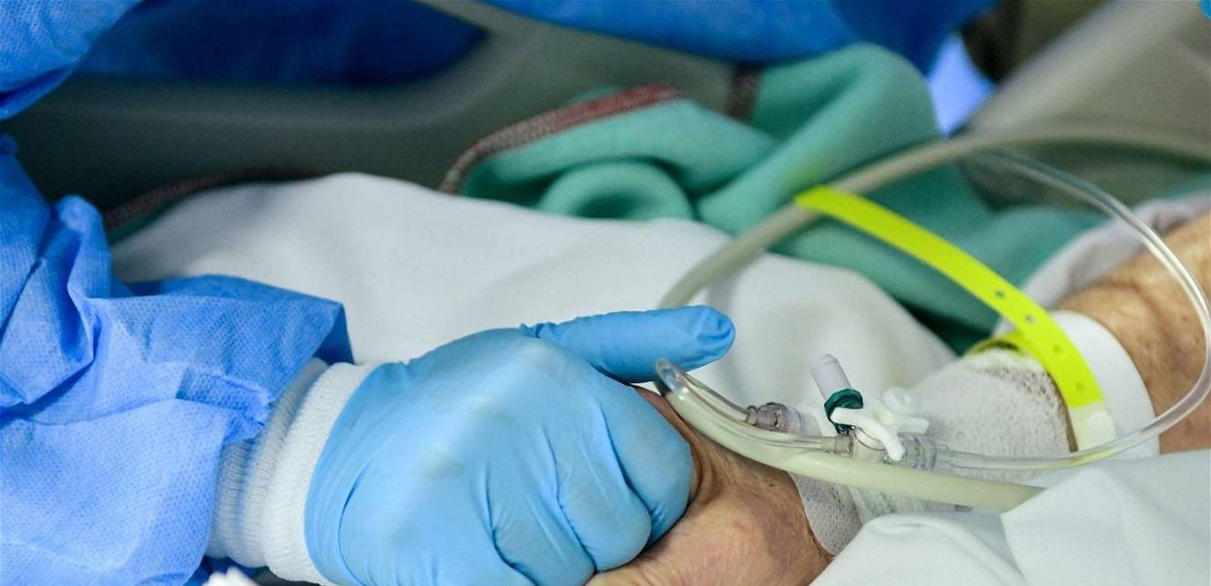 سؤال حيّر الجميع.. لماذا يموت بعض الشباب جراء كورونا ويعيش آخرون؟