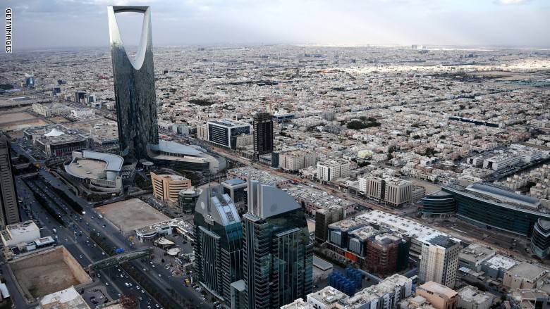 بعد أنباء إلغاء نظام الكفالة.. السعودية تطلق مبادرة "تحسين العلاقة التعاقدية" للعمالة الوافدة