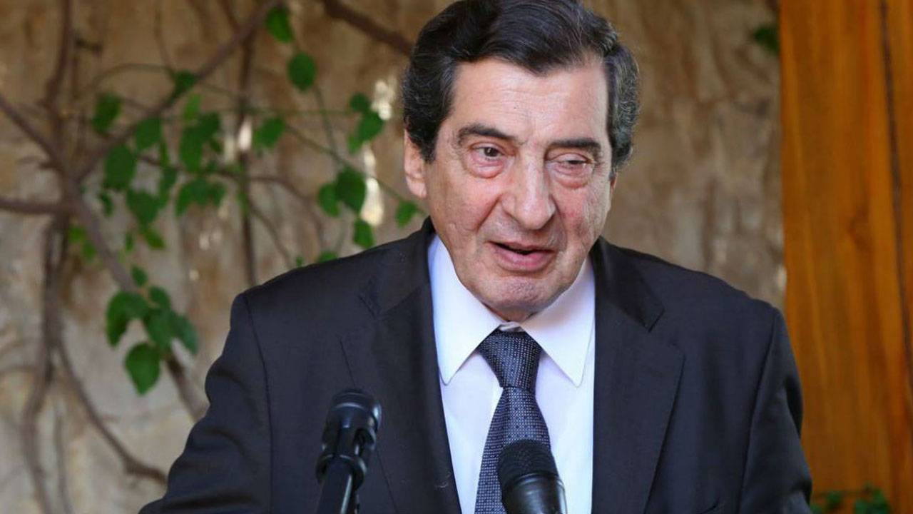 الفرزلي يطالب الحريري ببيان توضيحي