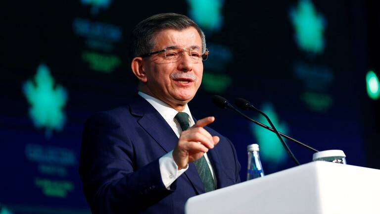 داود أوغلو: تركيا القديمة عادت..يتمّ فرض حظر على تصريحاتي وإلغاء مؤتمراتي