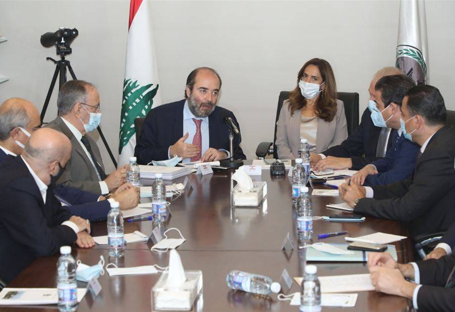 انفجار المرفأ... عكر ترأست اجتماعا لحماية المناطق المتضررة