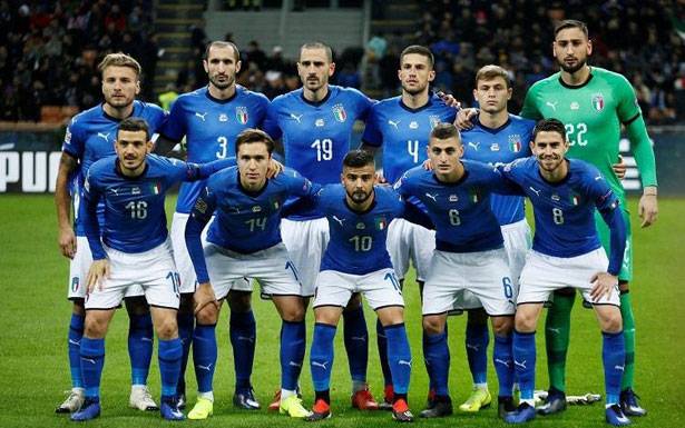 منتخب إيطاليا يعزز دفاعه بثلاثي جديد