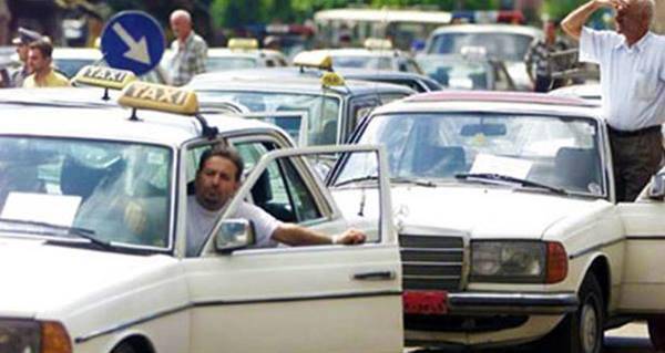 اتحادات ونقابات قطاع النقل البري تدعو السائقين للالتزام بقرار "الداخلية"