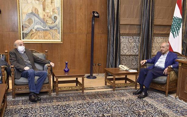 بحث مع جنبلاط آخر المستجدّات بري طلب من النواب وموظفي المجلس التصريح عن الذمّة الماليّة