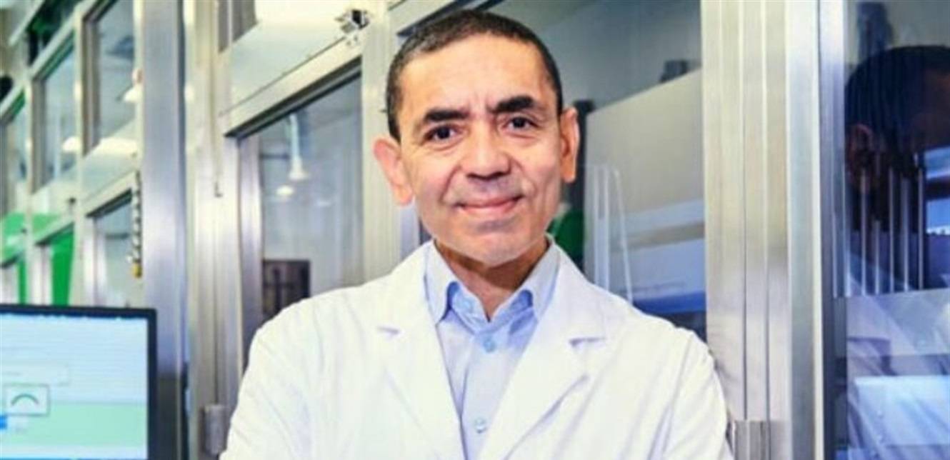 مخترع لقاح "فايزر" يحدد موعد عودة الحياة إلى طبيعتها