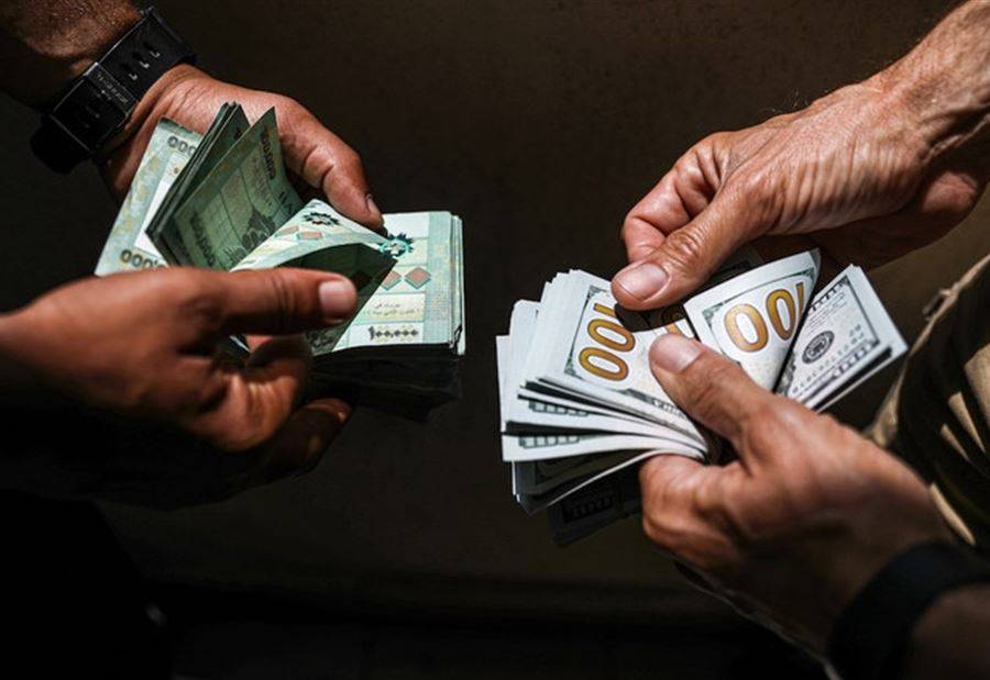 كيفَ أقفل دولار السوقِ السوداء مساء اليوم؟