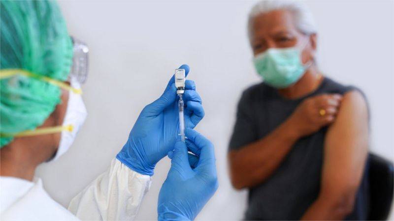 لقاح فيروس كورونا: شركة موديرنا الأمريكية تطور لقاحا تبلغ فعاليته 95 في المئة