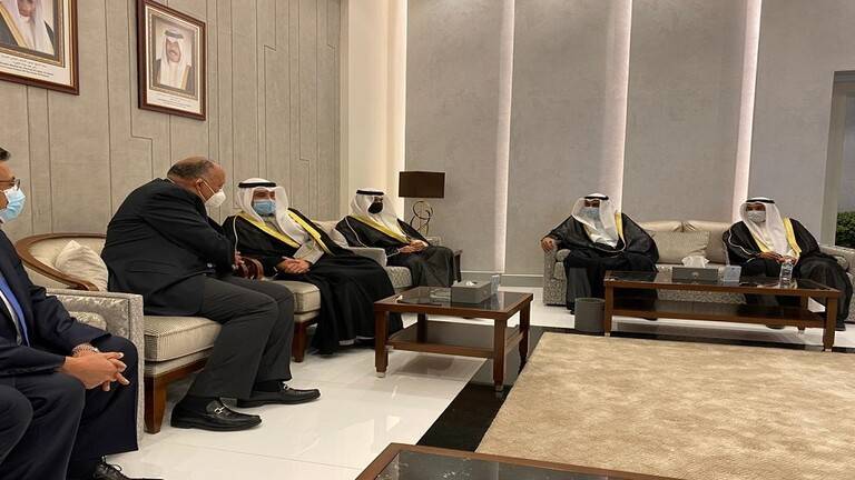 السيسي يدعو أمير الكويت لزيارة مصر