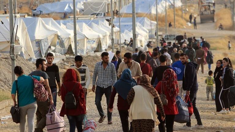 الحكومة العراقية تغلق 15 مخيماً للنازحين