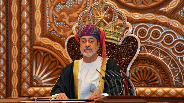 سلطان عمان يعفو عن مئات السجناء