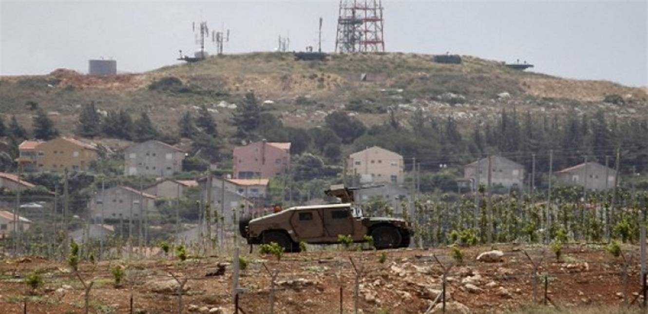 بعد إلقاء قنابل مضيئة في الغجر.. الجيش الإسرائيلي يعتقل شخصين عند الحدود