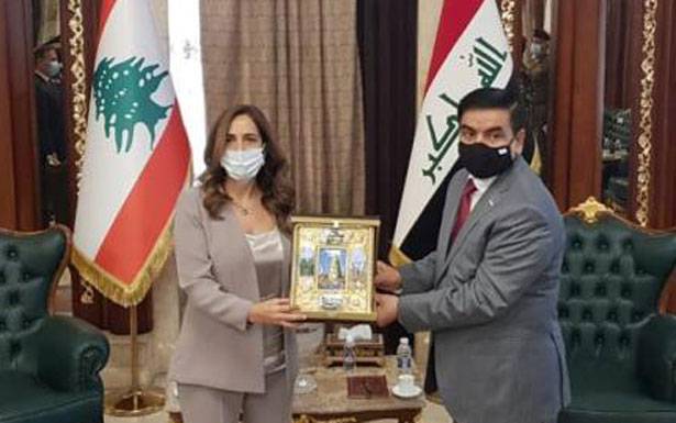 بحثت ونظيرها العراقي العلاقات الثنائيّة بين البلدين