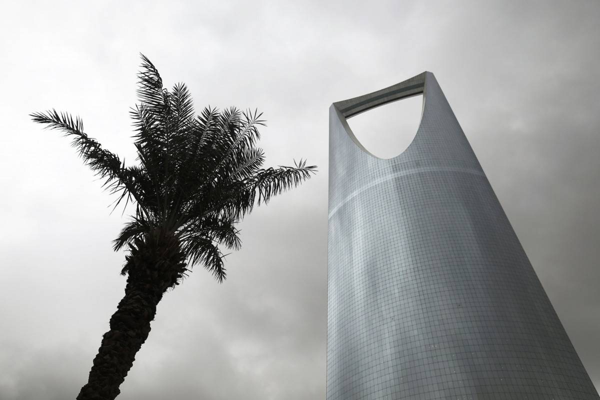 السعودية ترفع الحد الأدنى لأجور المواطنين في "نطاقات" لـ4 آلاف ريال
"الموارد البشرية" تشترط لاحتساب الموظف السعودي في نسبة التوطين ألا يقل أجره الشهري عن الحد الأدنى