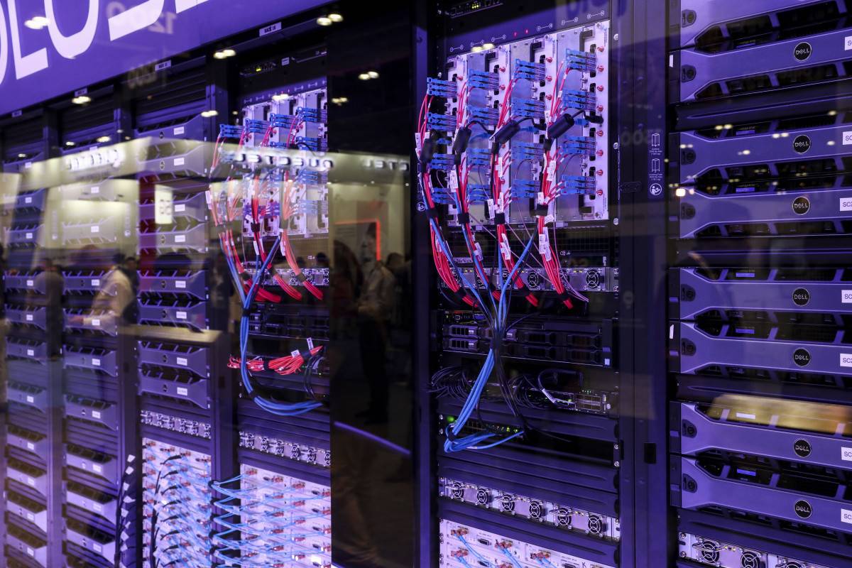 السعودية تعتزم استثمار 20 مليار ريال في الذكاء الاصطناعي حتى 2030
مسؤول: المملكة تستهدف استحداث 40 ألف وظيفة تتعلق بمجال البيانات والذكاء الاصطناعي