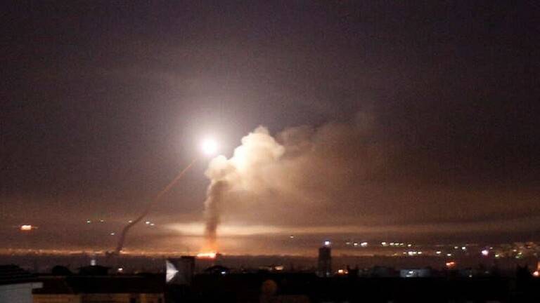 مقتل ثلاثة جنود سوريين بغارة صاروخية إسرائيلية على جنوب دمشق