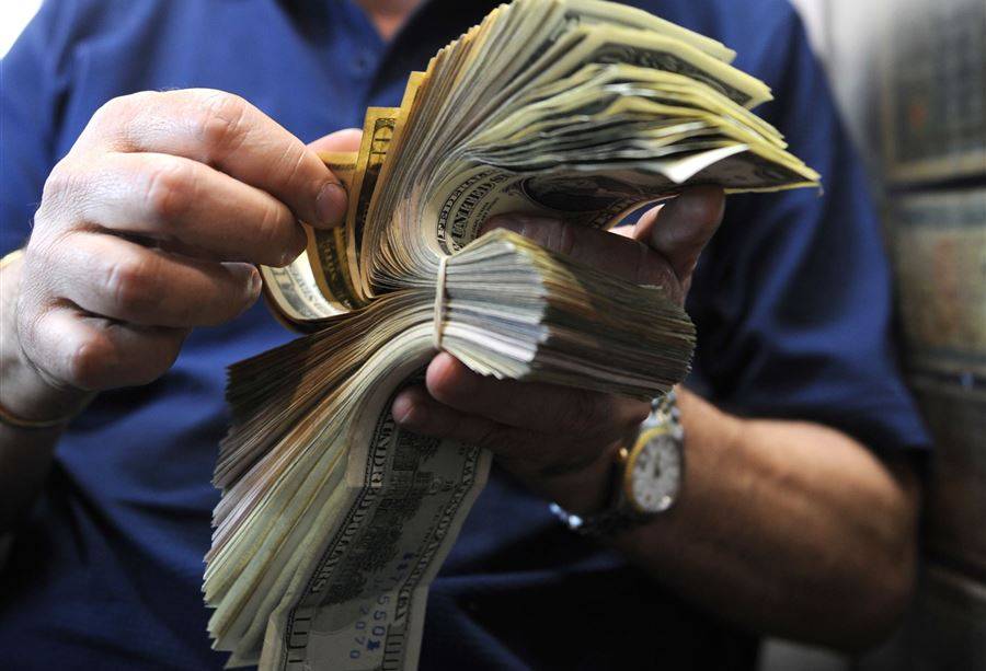 سعر صرف الدولار مقابل الليرة