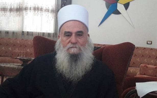 الغريب أبرق الى الأسد مُعزياً بالمعلم