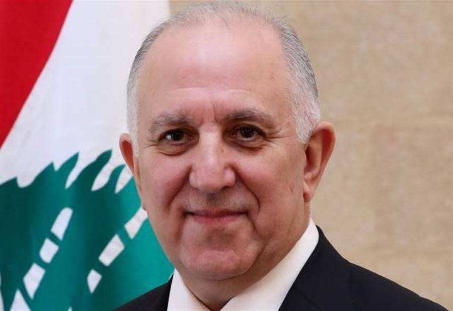 فهمي يرد على خبر تمديد الإقفال وإغلاق المطار