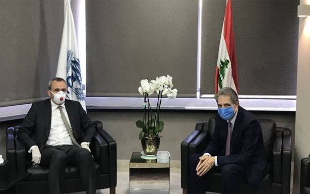 السفير البريطاني يُعاتب وزيـر المـال