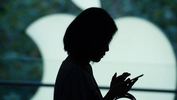 شركة آبل تدفع 113 مليون دولار لتسوية "فضيحة بطاريات" هواتف آيفون