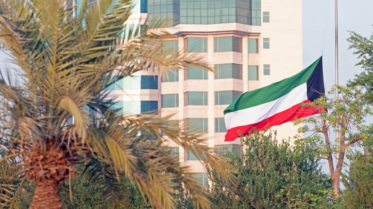 الكويت.. حريق في وزارة الصحة يتلف ملفات 