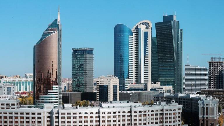 كورونا يلغي لقاء بين رئيس وزراء كازاخستان ووفد أوكراني