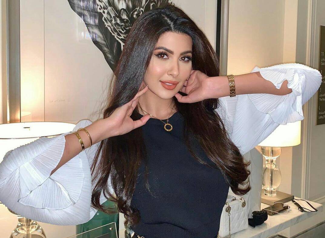 دلال الغزالي تفاجئ جمهورها بمجموعة جديدة من الصور