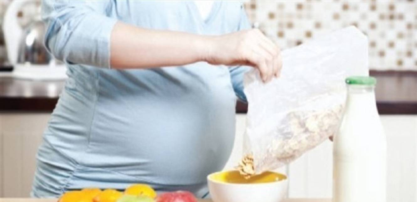 النظام الغذائي النباتي أثناء الحمل يهدد طفلك بنقص هذا الفيتامين