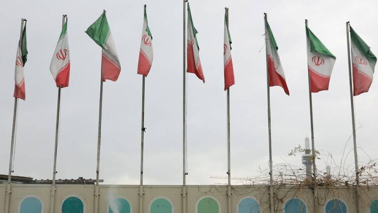 إيران: الشركات الأجنبية ستعود إذا رفعت الولايات المتحدة العقوبات في عهد بايدن