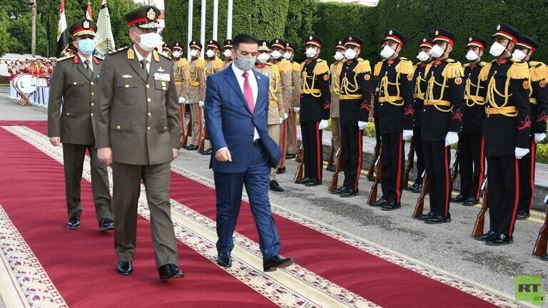 العراق يبدي رغبته في زيادة التعاون العسكري مع مصر ويشيد بـ"دور الجيش المصري في المنطقة"