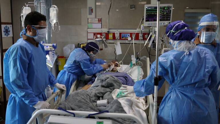 إيران تسجل حصيلة يومية قياسية للإصابات بكورونا وأكثر من 400 وفاة