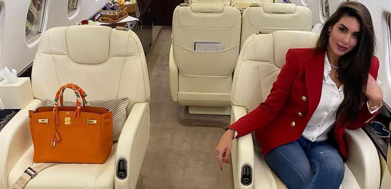 تلفت الأنظار بإطلالاتها.. هذا ثمن حقيبة ياسمين صبري الباهظ