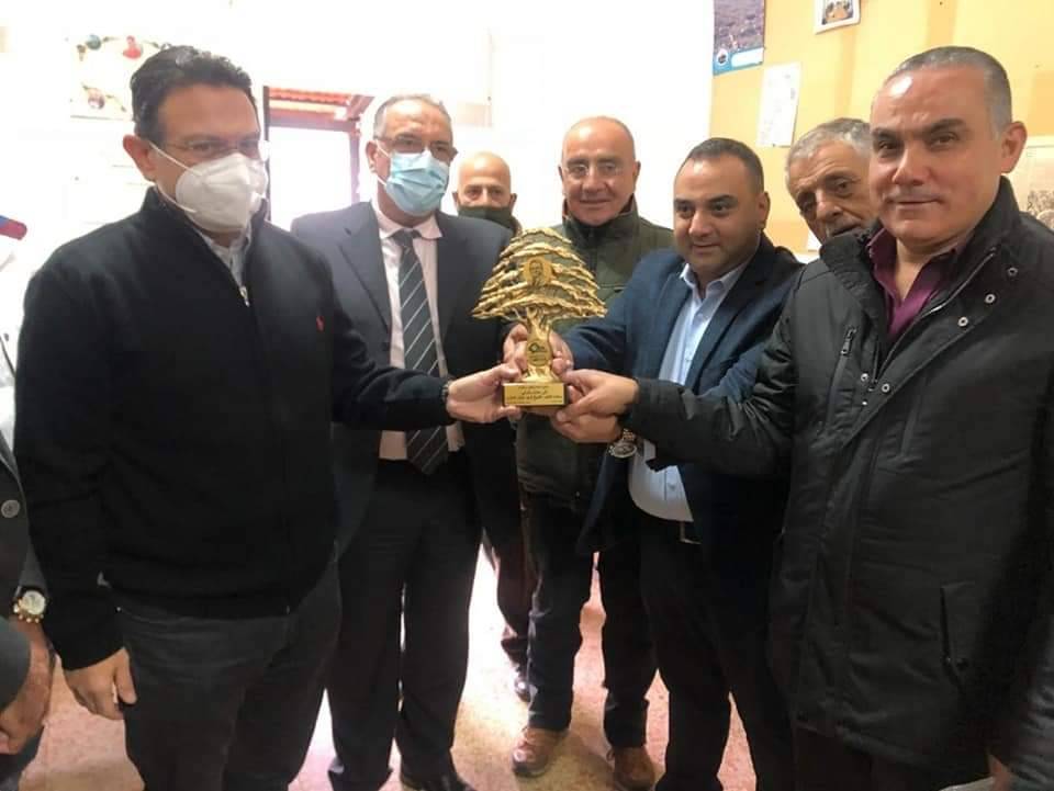 فريد الخازن لأهالي جبة المنيطرة: المطلوب منّا ان نكون يداً واحدة لمواجهة كل التحديات والصعوبات!
سمير عساكر: أنتم حرّاس بكركي ونحمّلكم رسالة للوحدة بهدف انقاذ الوطن