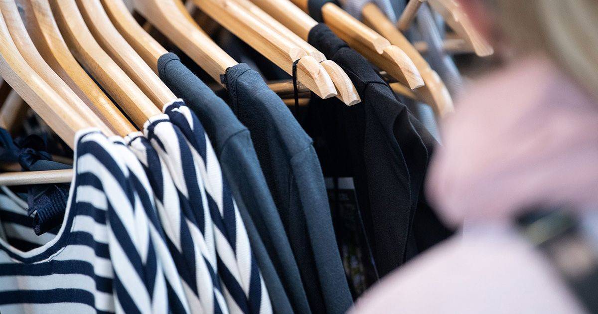 شركات بجنوب أفريقيا تكافح واردات الملابس الصينية بالاستثمار في المصانع المحلية