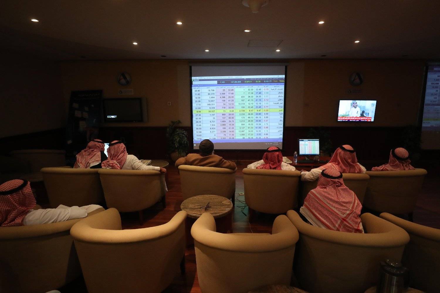 السعودية تحقق مع 22 مستثمراً ربحوا أكثر من مليار ريال من سهم دار الأركان