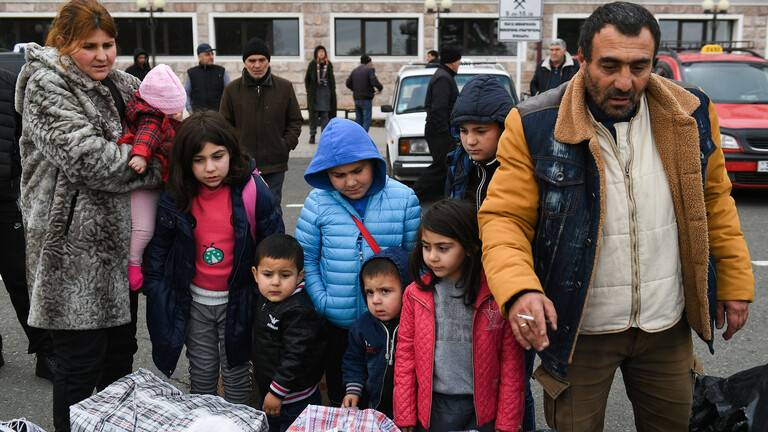 الدفاع الروسية: 21 ألف لاجئ عادوا إلى ديارهم في قره باغ