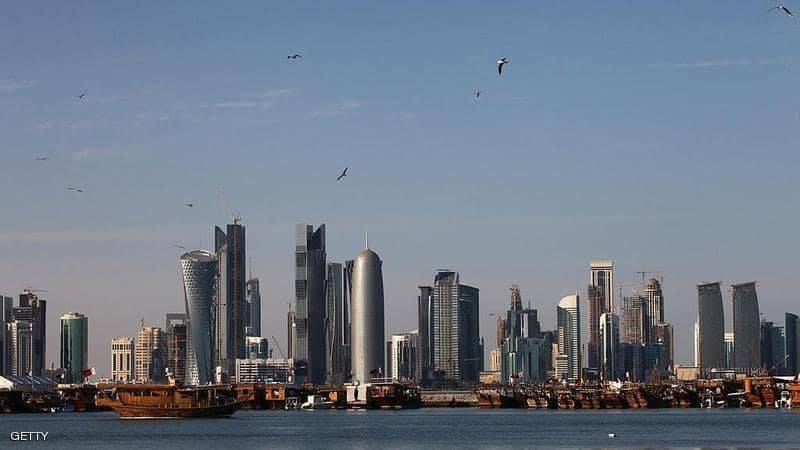معتقل سابق يفضح سجون قطر.. تعذيب للنزلاء وامتيازات للدواعش