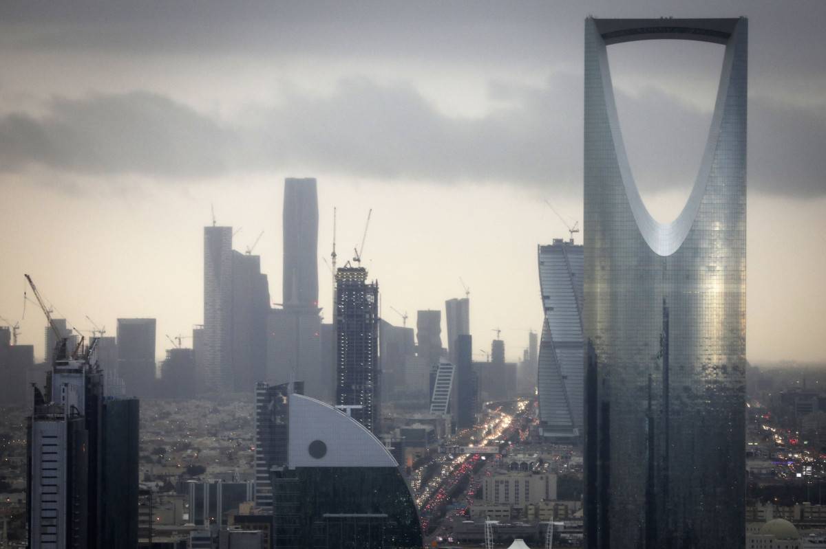 الصندوق السيادي السعودي يخطط لاقتراض 7 مليارات دولار لتمويل فرص استثمارية